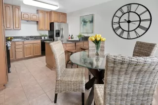 Photo #5: ML81905682 Listing