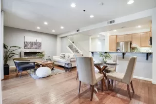 Photo #5: ML81906736 Listing