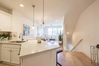 Photo #5: ML81908692 Listing