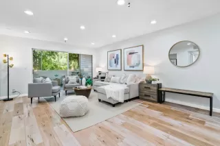 Photo #6: ML81908901 Listing