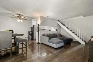 Photo #4: ML81909641 Listing