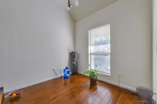 Photo #4: ML81910792 Listing 