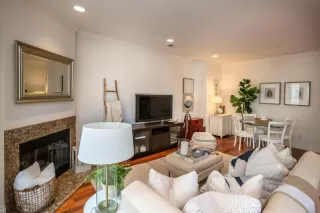 Photo #4: ML81912344 Listing