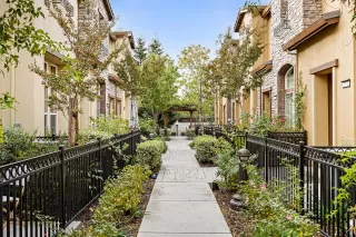 Photo #4: ML81913018 Listing