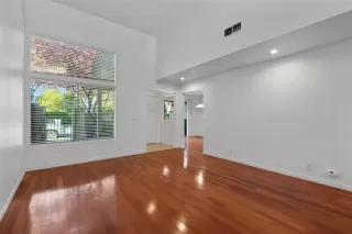 Photo #5: ML81913682 Listing