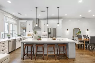 Photo #5: ML81913895 Listing