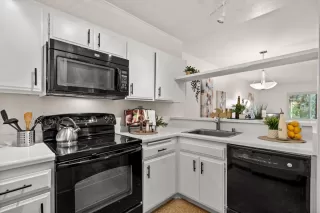 Photo #4: ML81916494 Listing