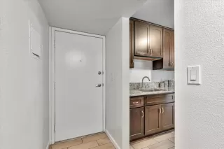 Photo #4: ML81916510 Listing