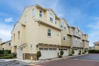 More Details about MLS # ML81917546 : 79 BRAXTON TER