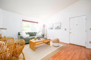 Photo #5: ML81917557 Listing