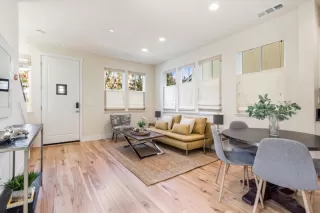 Photo #4: ML81917835 Listing