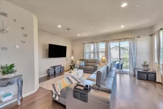 Photo #6: ML81918036 Listing 