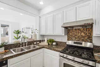 Photo #5: ML81918076 Listing