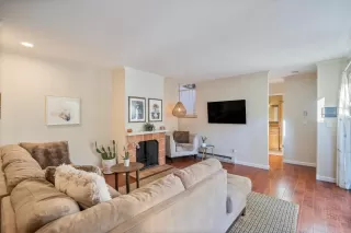 Photo #5: ML81918951 Listing