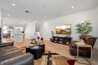 Photo #6: ML81919023 Listing