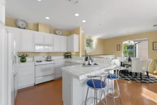 Photo #5: ML81921908 Listing