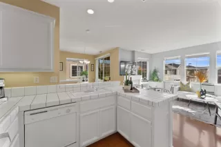 Photo #6: ML81921908 Listing