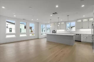 Photo #5: ML81922035 Listing