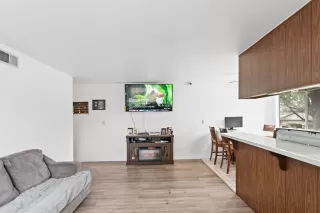 Photo #5: ML81922209 Listing 