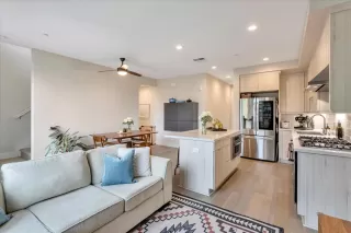 Photo #4: ML81926677 Listing