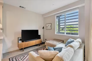 Photo #5: ML81926677 Listing