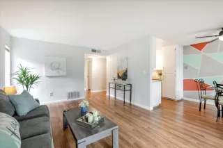 Photo #5: ML81927004 Listing