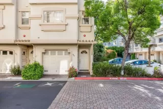 More Details about MLS # ML81927668 : 979 WISTERIA TER