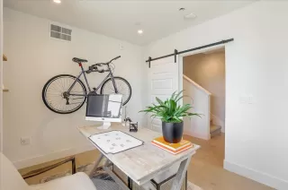 Photo #5: ML81931368 Listing