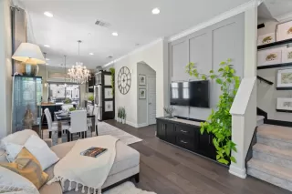 Photo #2: ML81931652 Listing 