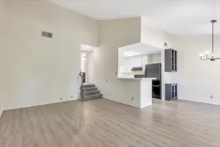 Photo #4: ML81934082 Listing