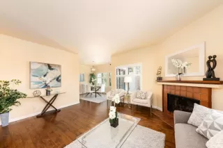 Photo #5: ML81935005 Listing