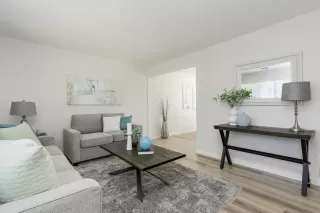 Photo #4: ML81935902 Listing