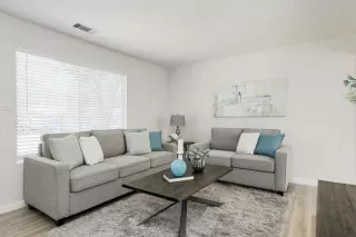 Photo #5: ML81935902 Listing