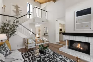 Photo #2: ML81936839 Listing 