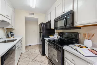 Photo #5: ML81941021 Listing