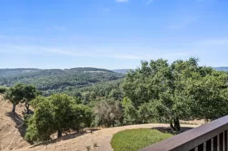 Photo #4: ML81941090 Listing