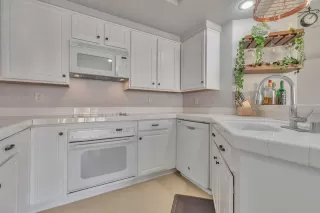 Photo #5: ML81942062 Listing