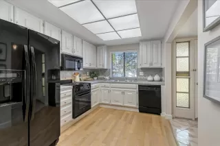 Photo #4: ML81943016 Listing 