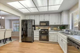 Photo #5: ML81943016 Listing 