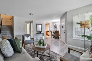 Photo #5: ML81943331 Listing