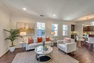 Photo #5: ML81943994 Listing