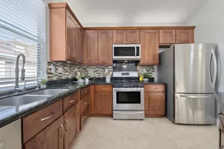 Photo #5: ML81945952 Listing