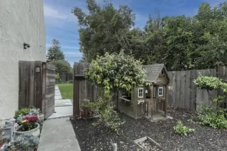 Photo #2: ML81947365 Listing