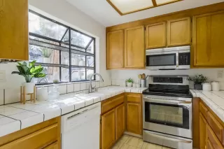 Photo #6: ML81947647 Listing