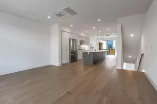 Photo #5: ML81947776 Listing