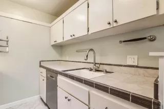 Photo #5: ML81952138 Listing