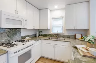 Photo #6: ML81952444 Listing