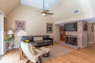 Photo #5: ML81952748 Listing