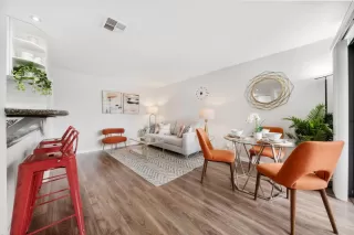 More Details about MLS # ML81952932 : 302 STONEGATE CIR