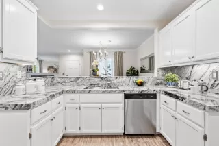 Photo #6: ML81953165 Listing